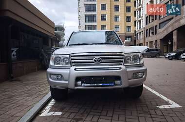 Внедорожник / Кроссовер Toyota Land Cruiser 2005 в Киеве