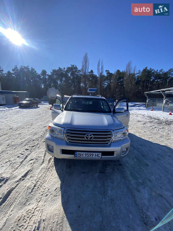 Toyota Land Cruiser 2012