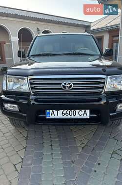 Внедорожник / Кроссовер Toyota Land Cruiser 2004 в Косове