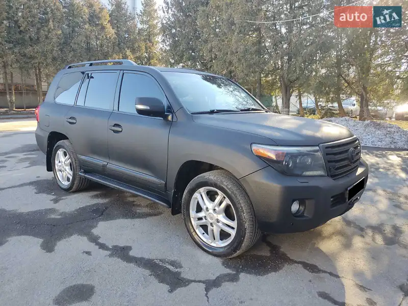 Toyota Land Cruiser