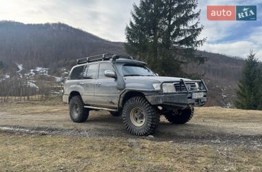 Позашляховик / Кросовер Toyota Land Cruiser 2006 в Дубовому