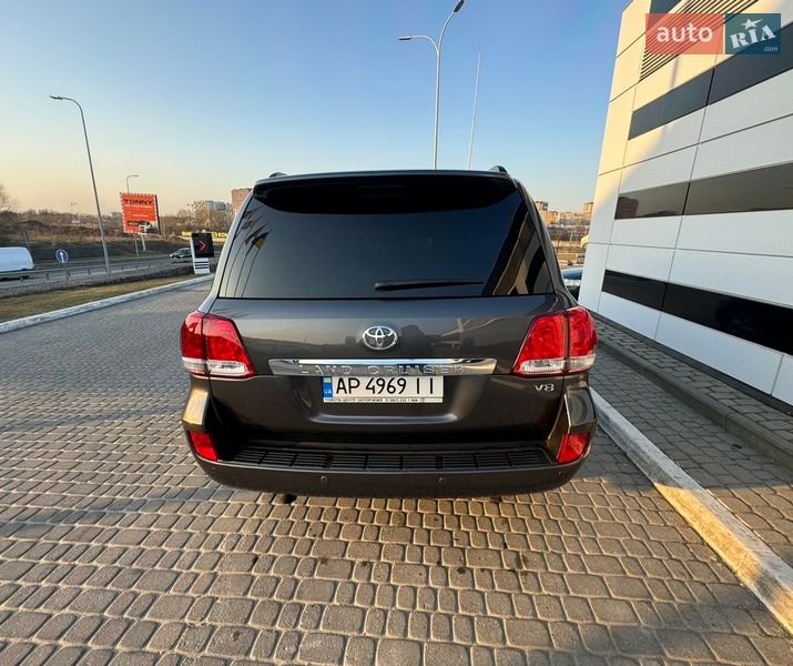 Внедорожник / Кроссовер Toyota Land Cruiser 2011 в Львове