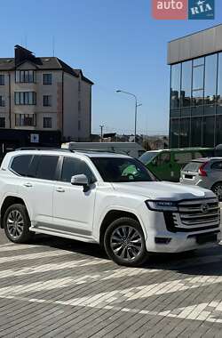 Внедорожник / Кроссовер Toyota Land Cruiser 2021 в Ровно