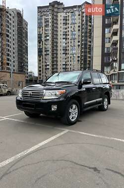 Позашляховик / Кросовер Toyota Land Cruiser 2013 в Києві