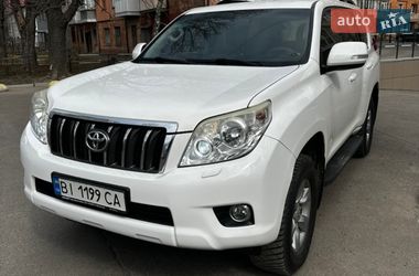 Позашляховик / Кросовер Toyota Land Cruiser 2012 в Полтаві