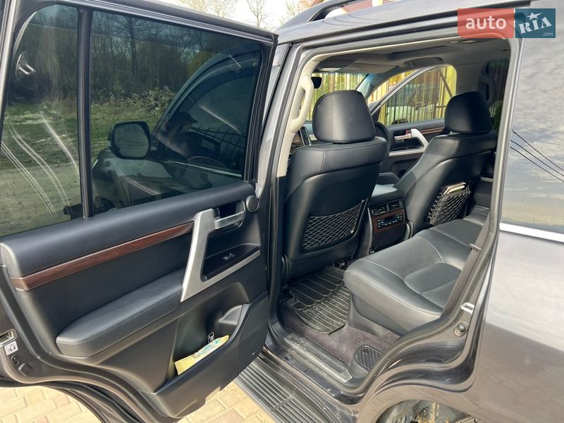 Внедорожник / Кроссовер Toyota Land Cruiser 2016 в Львове фото 8 Внедорожник / Кроссовер Toyota Land Cruiser 2016 в Львове