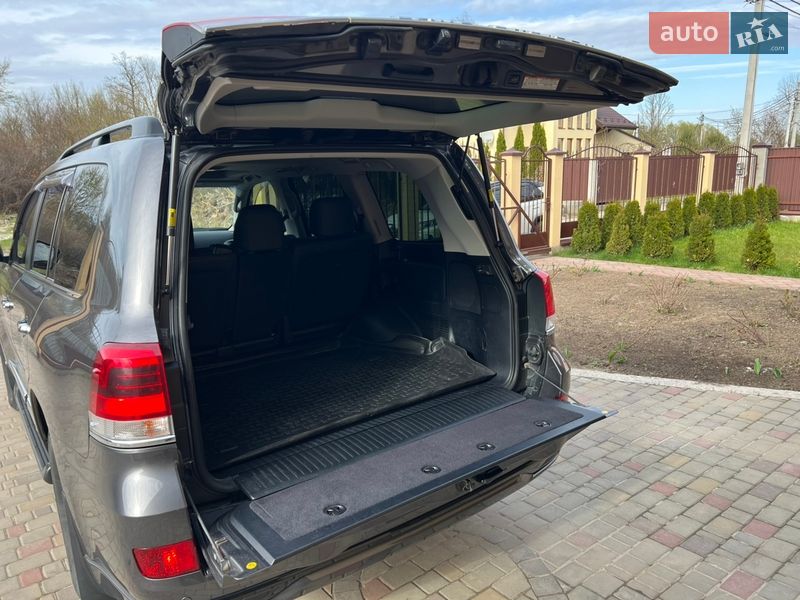 Внедорожник / Кроссовер Toyota Land Cruiser 2016 в Львове фото 10 Внедорожник / Кроссовер Toyota Land Cruiser 2016 в Львове