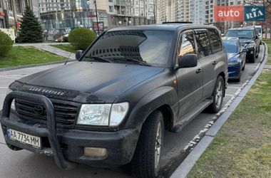 Позашляховик / Кросовер Toyota Land Cruiser 2000 в Києві