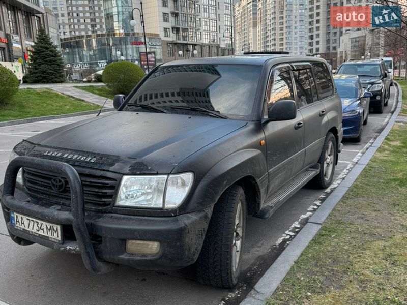 Toyota Land Cruiser 2000