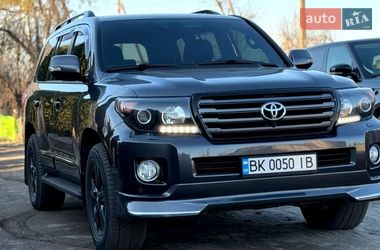 Внедорожник / Кроссовер Toyota Land Cruiser 2012 в Сарнах