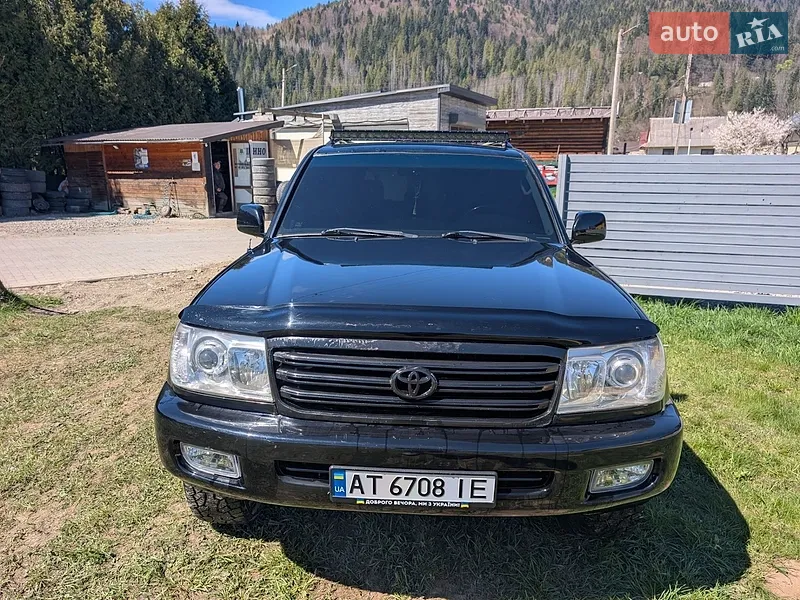 Toyota Land Cruiser 2004