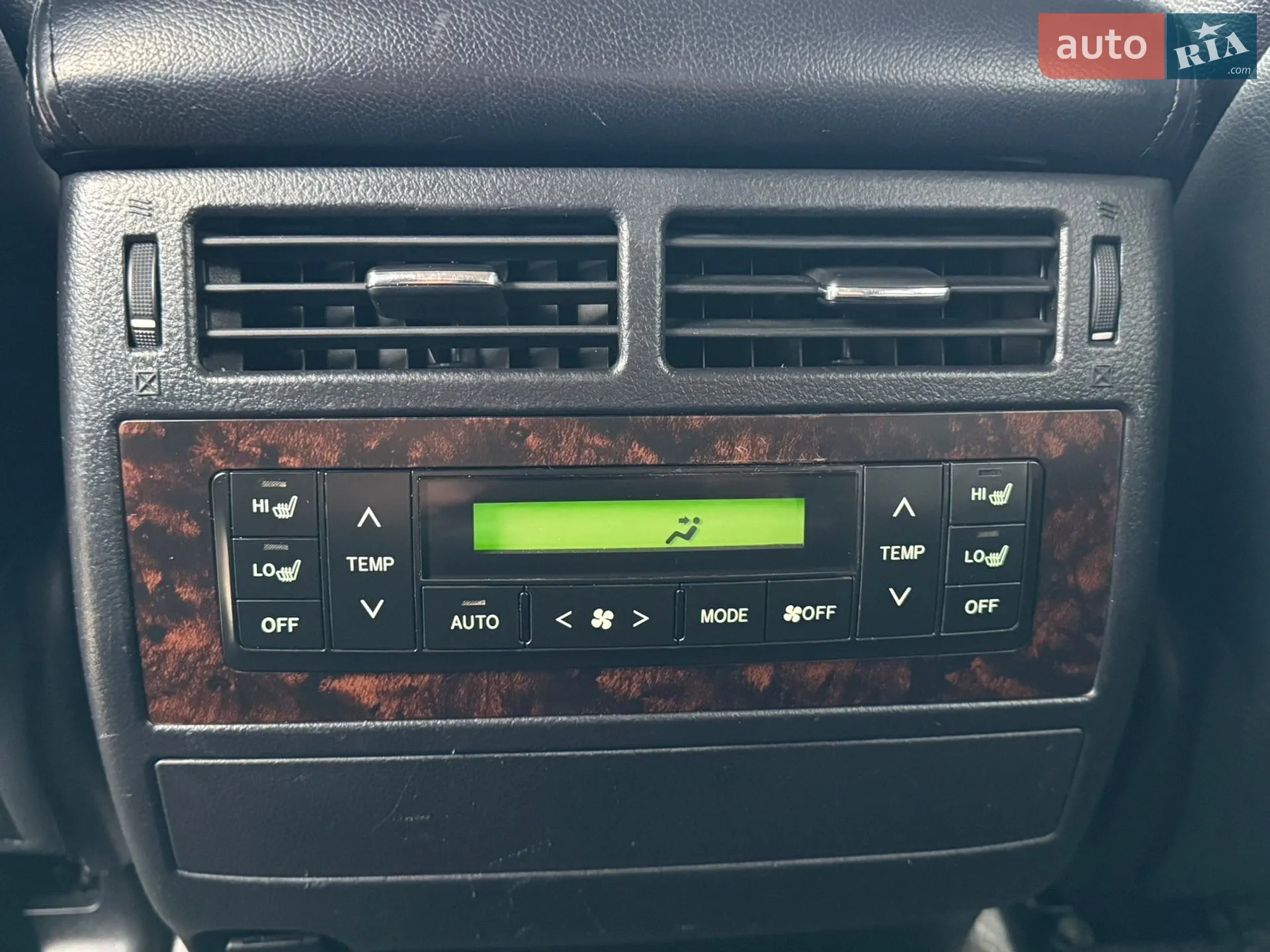 2012 Toyota Land Cruiser - мініатюра 25