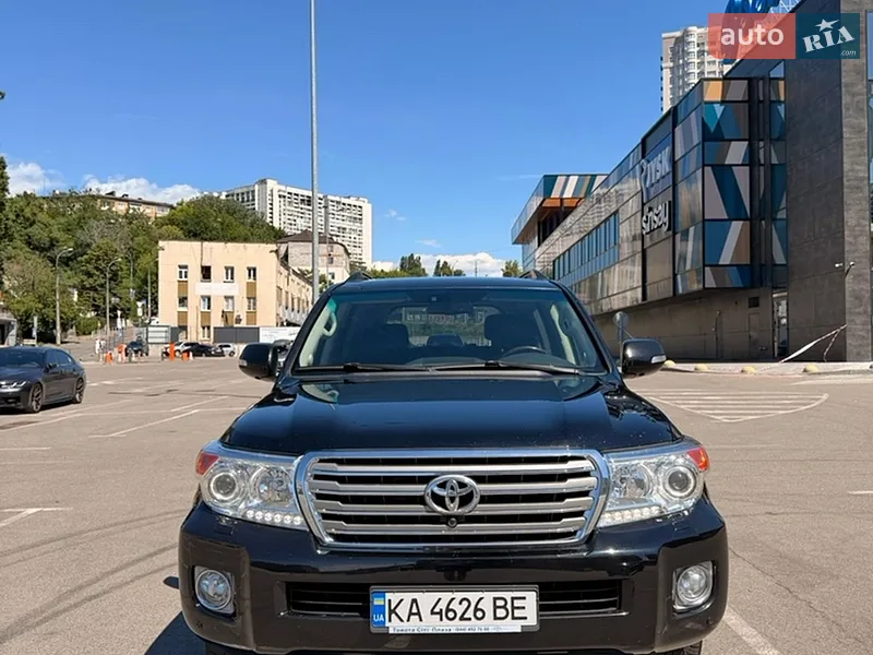 Toyota Land Cruiser 2013