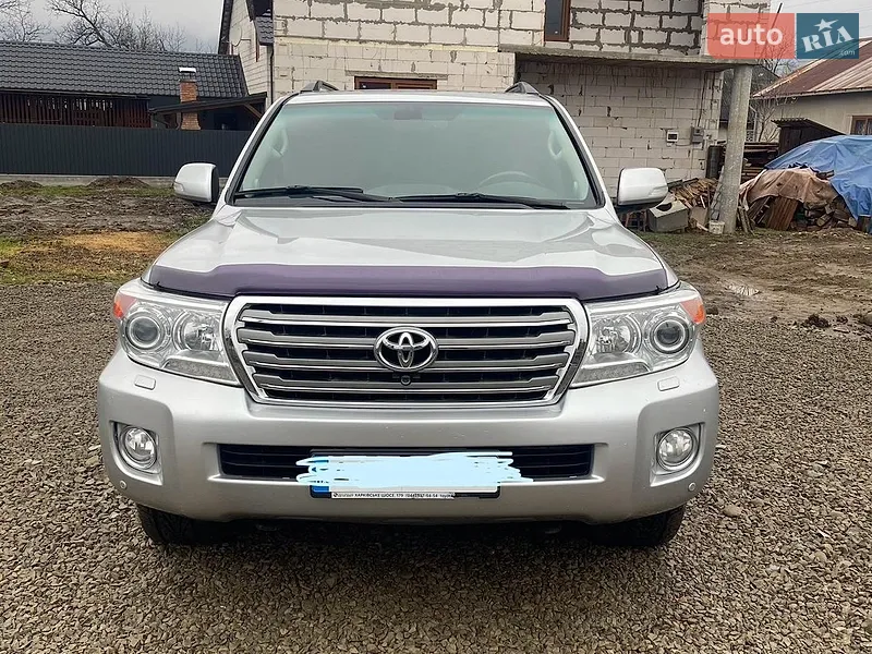 Toyota Land Cruiser 2013