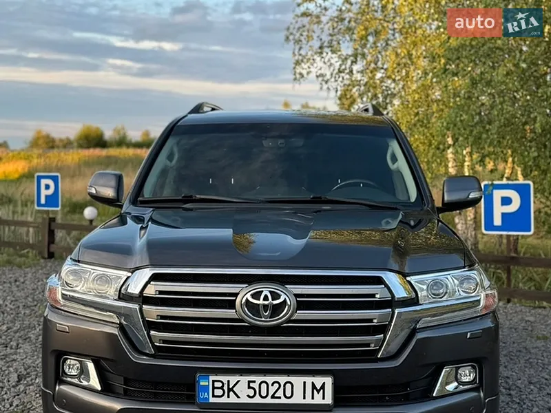 Toyota Land Cruiser