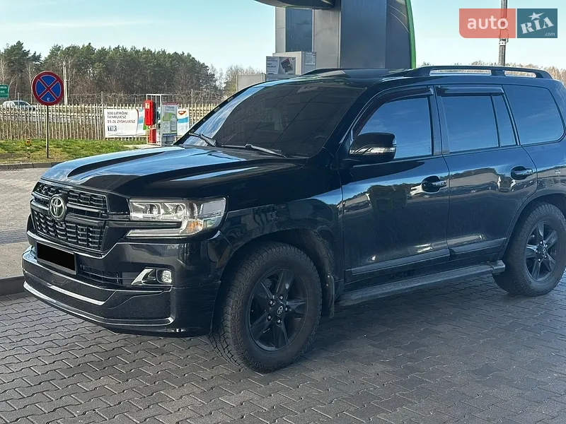 Toyota Land Cruiser