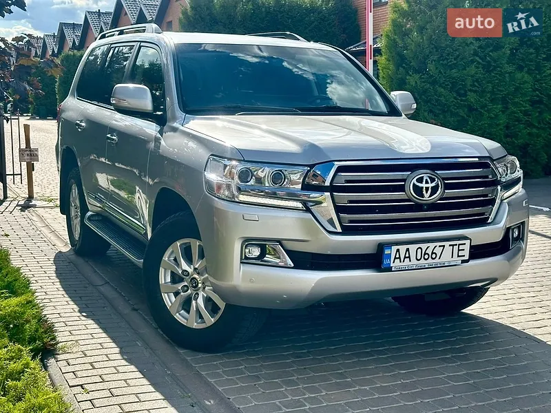Toyota Land Cruiser