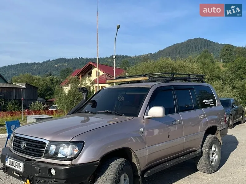 Toyota Land Cruiser