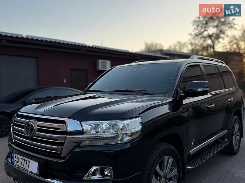Toyota Land Cruiser