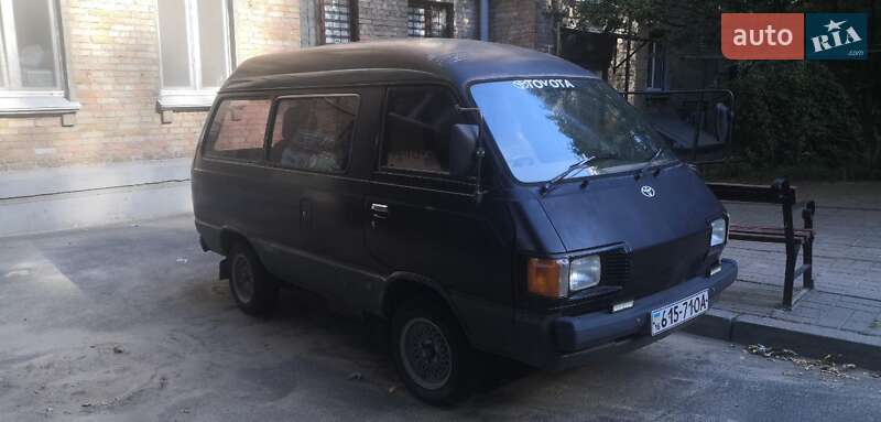 Минивэн Toyota LiteAce 1983 в Киеве