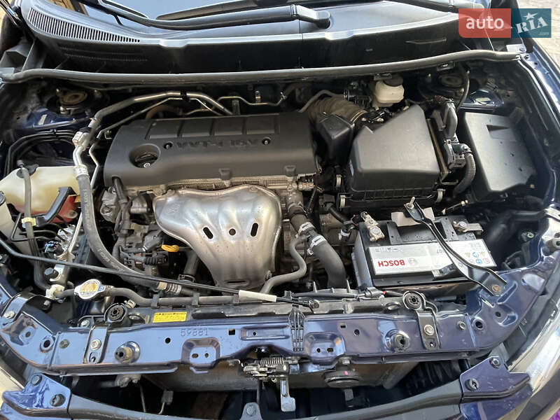 Хэтчбек Toyota Matrix 2013 в Ровно