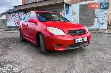 Хэтчбек Toyota Matrix 2005 в 