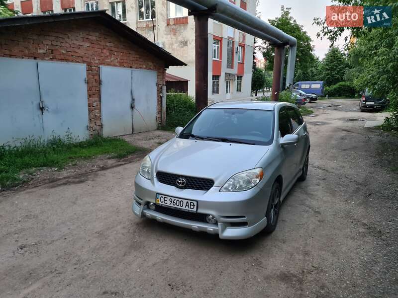 Хетчбек Toyota Matrix 2004 в Чернівцях