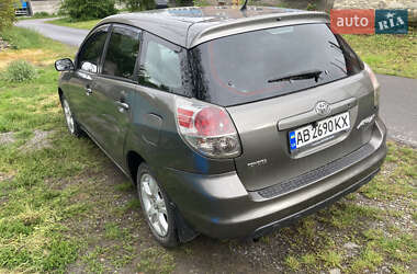 Хэтчбек Toyota Matrix 2005 в 