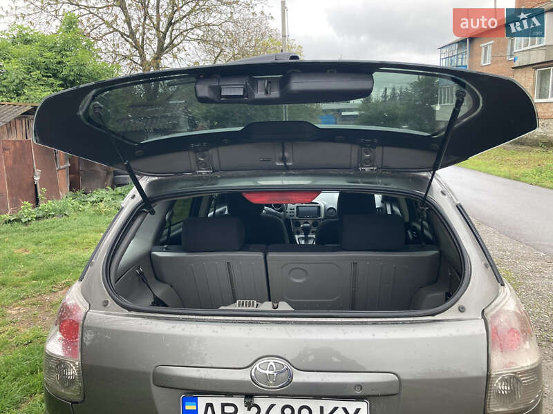 Хэтчбек Toyota Matrix 2005 в Виннице
