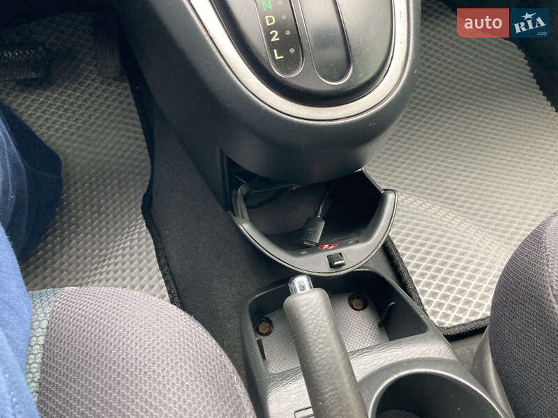 Хэтчбек Toyota Matrix 2005 в Виннице