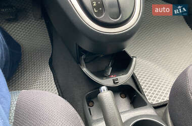 Хэтчбек Toyota Matrix 2005 в 