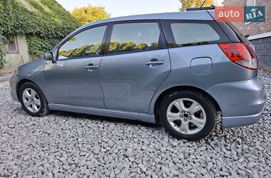Хэтчбек Toyota Matrix 2003 в 