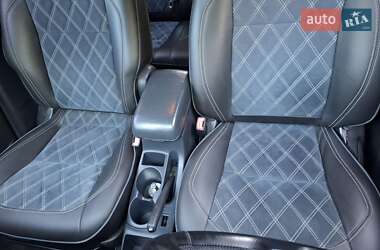 Хэтчбек Toyota Matrix 2003 в 