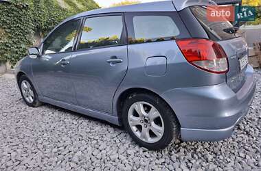 Хэтчбек Toyota Matrix 2003 в 