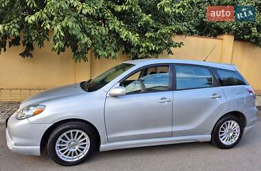 Хэтчбек Toyota Matrix 2006 в 