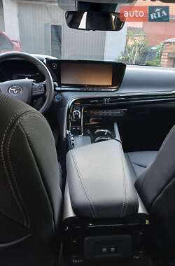 Седан Toyota Mirai 2022 в 