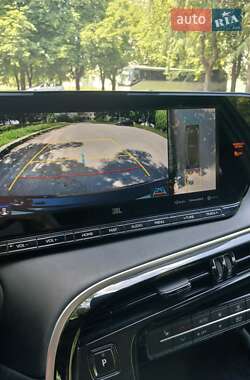Седан Toyota Mirai 2022 в 