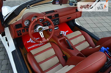 Кабриолет Toyota MR2 2000 в 