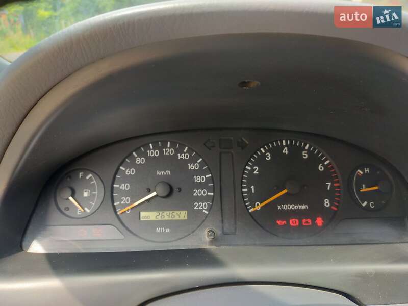 Мінівен Toyota Picnic 1998 в Львові