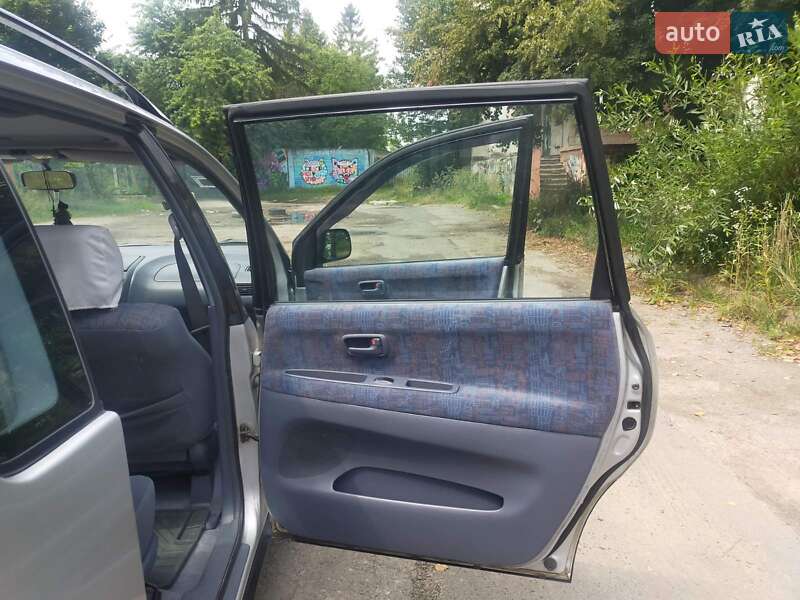 Мінівен Toyota Picnic 1998 в Львові