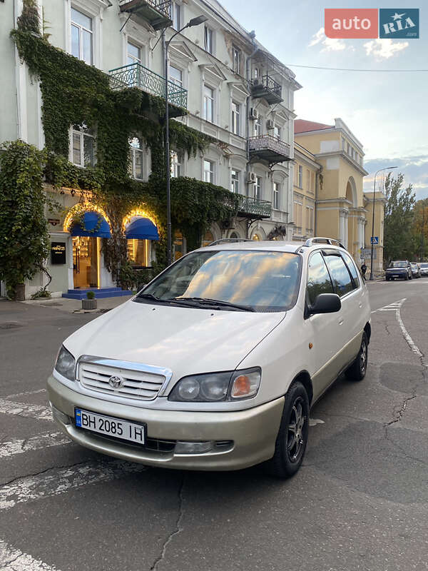 Мінівен Toyota Picnic 1997 в Одесі фото 3 Мінівен Toyota Picnic 1997 в Одесі