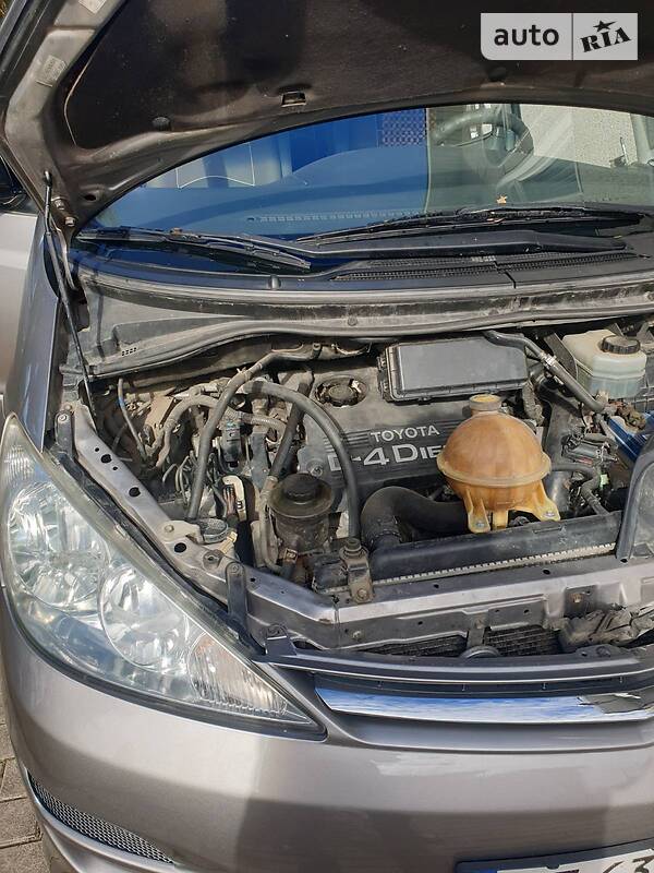 Минивэн Toyota Previa 2005 в Черновцах