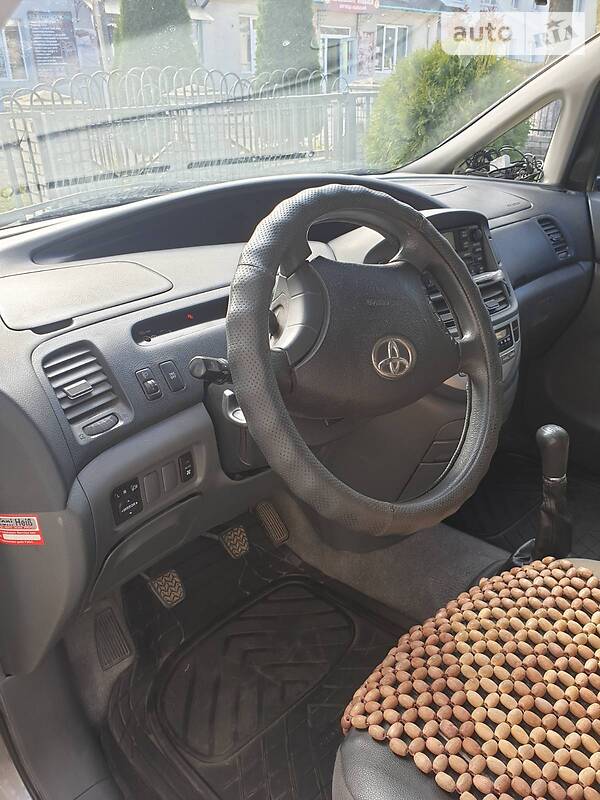 Минивэн Toyota Previa 2005 в Черновцах