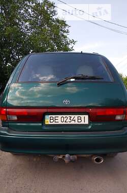 Минивэн Toyota Previa 1995 в Николаеве