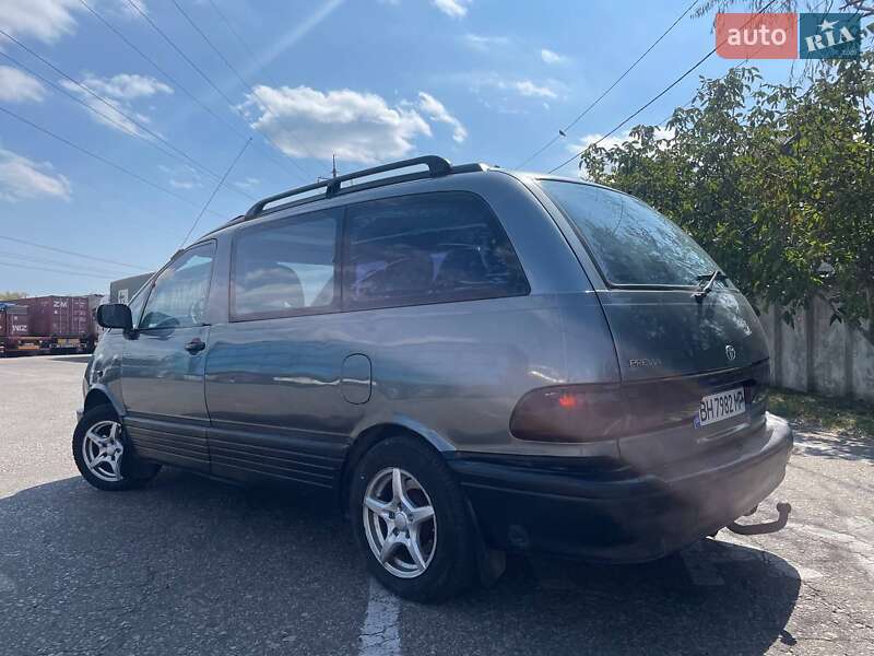 Минивэн Toyota Previa 1993 в Одессе