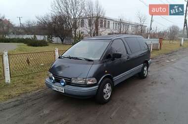 Минивэн Toyota Previa 1990 в 