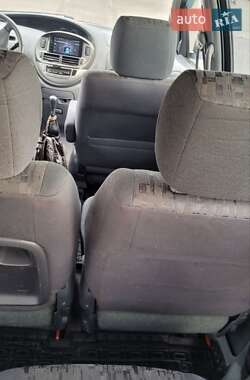 Мінівен Toyota Previa 2001 в 