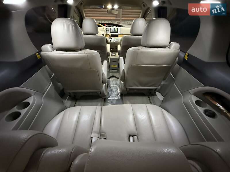 Минивэн Toyota Previa 2007 в Борисполе фото 73 Минивэн Toyota Previa 2007 в Борисполе
