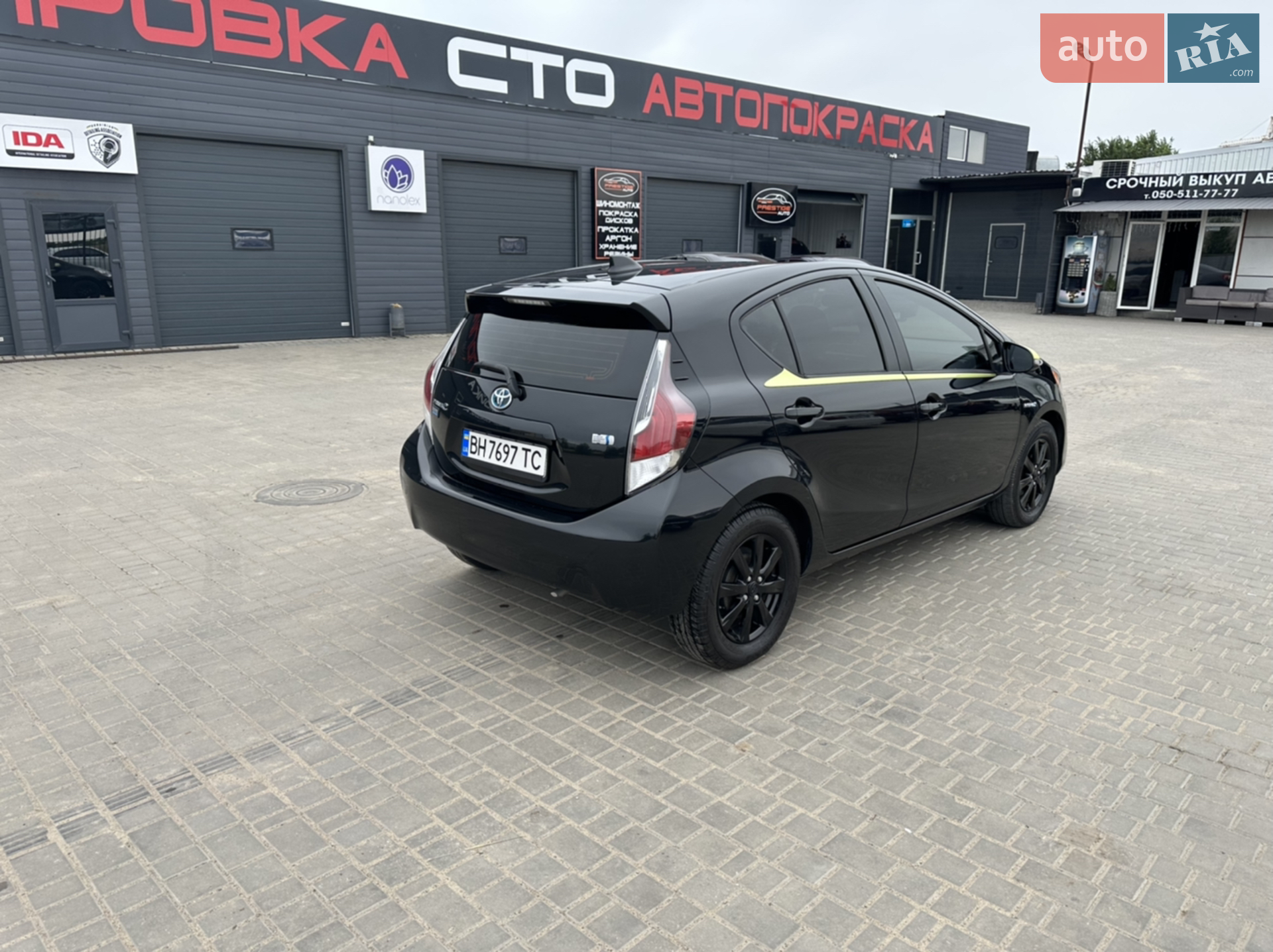 2015 Toyota Prius c - мініатюра 4