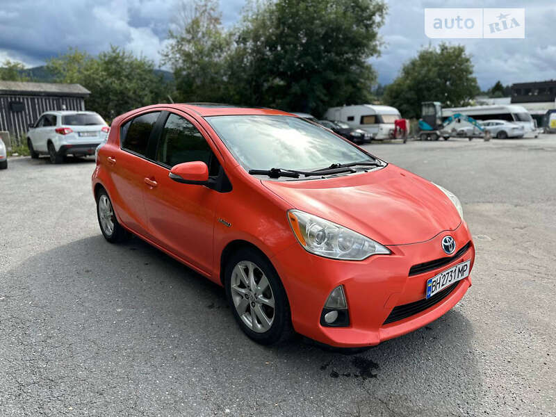 Хетчбек Toyota Prius C 2013 в Одесі фото 11 Хетчбек Toyota Prius C 2013 в Одесі
